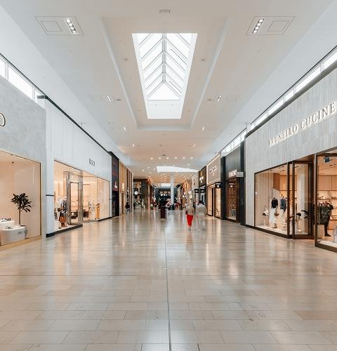 Yorkdale mall corridor with Jimmy Choo, 1850, and Brunello Cucinelli storefronts
