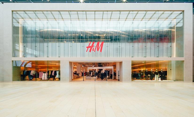 H&amp;M inside Yorkdale Shopping Centre
