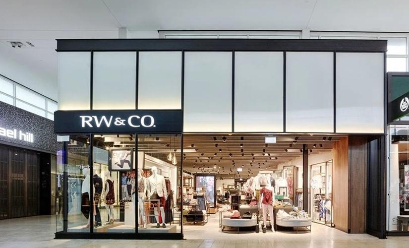 RW & Co. Mens inside Yorkdale Shopping Centre