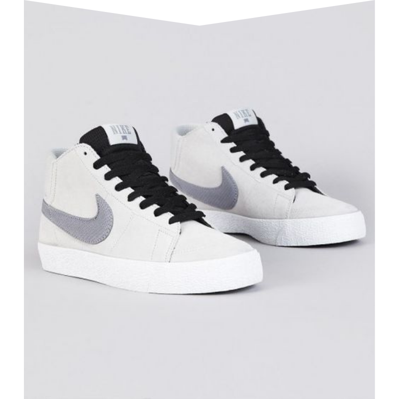 White Nike casual sneakers