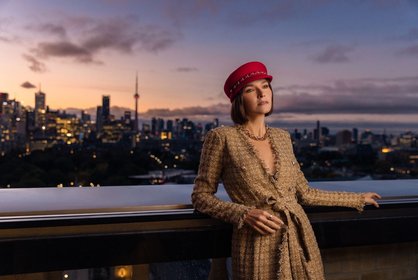 Woman with toronto skyline