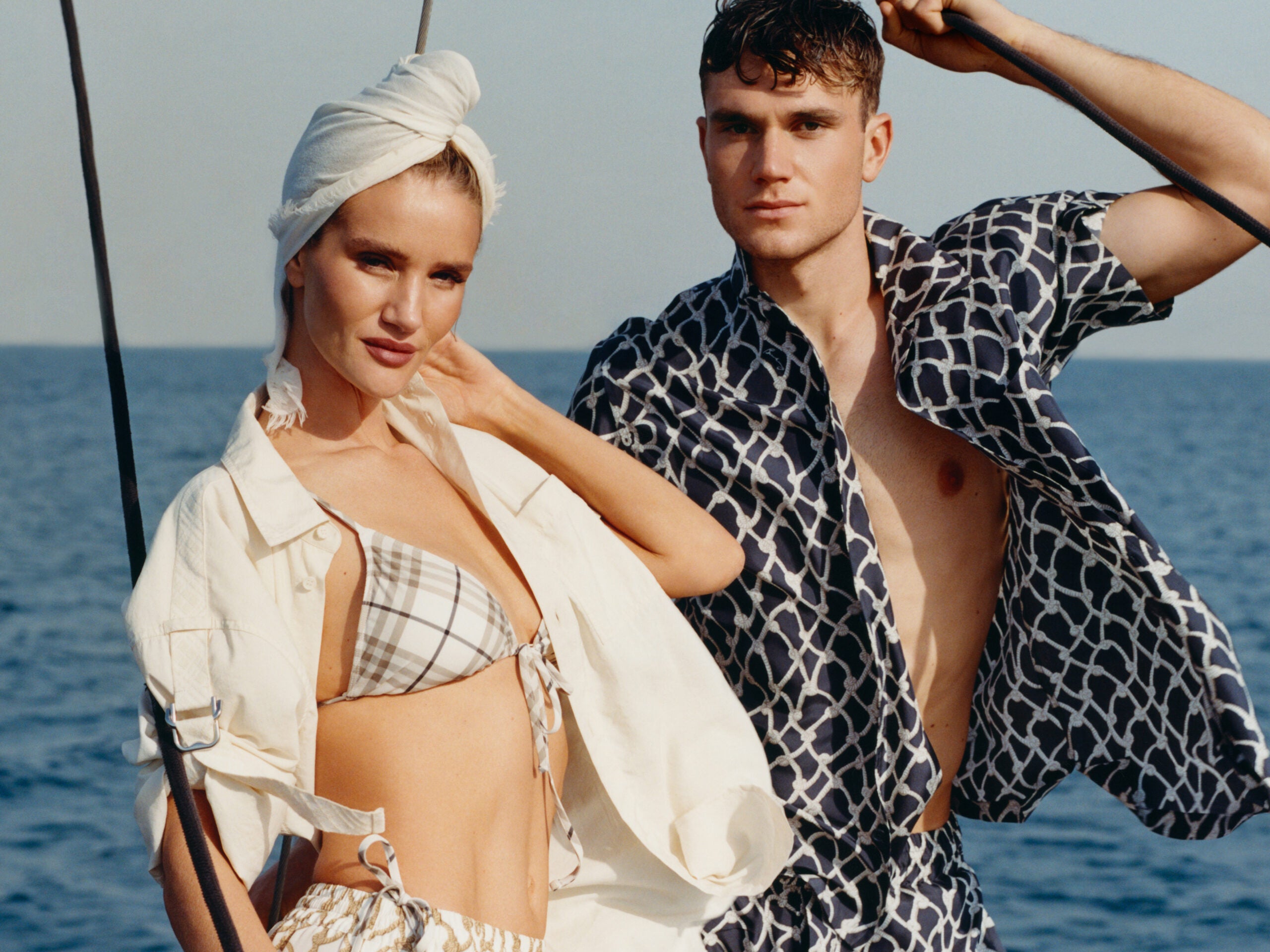 BURBERRY_2025_HIGH_SUMMER_HERO_sRGB_CROPPED_CLEAN_08_4x3