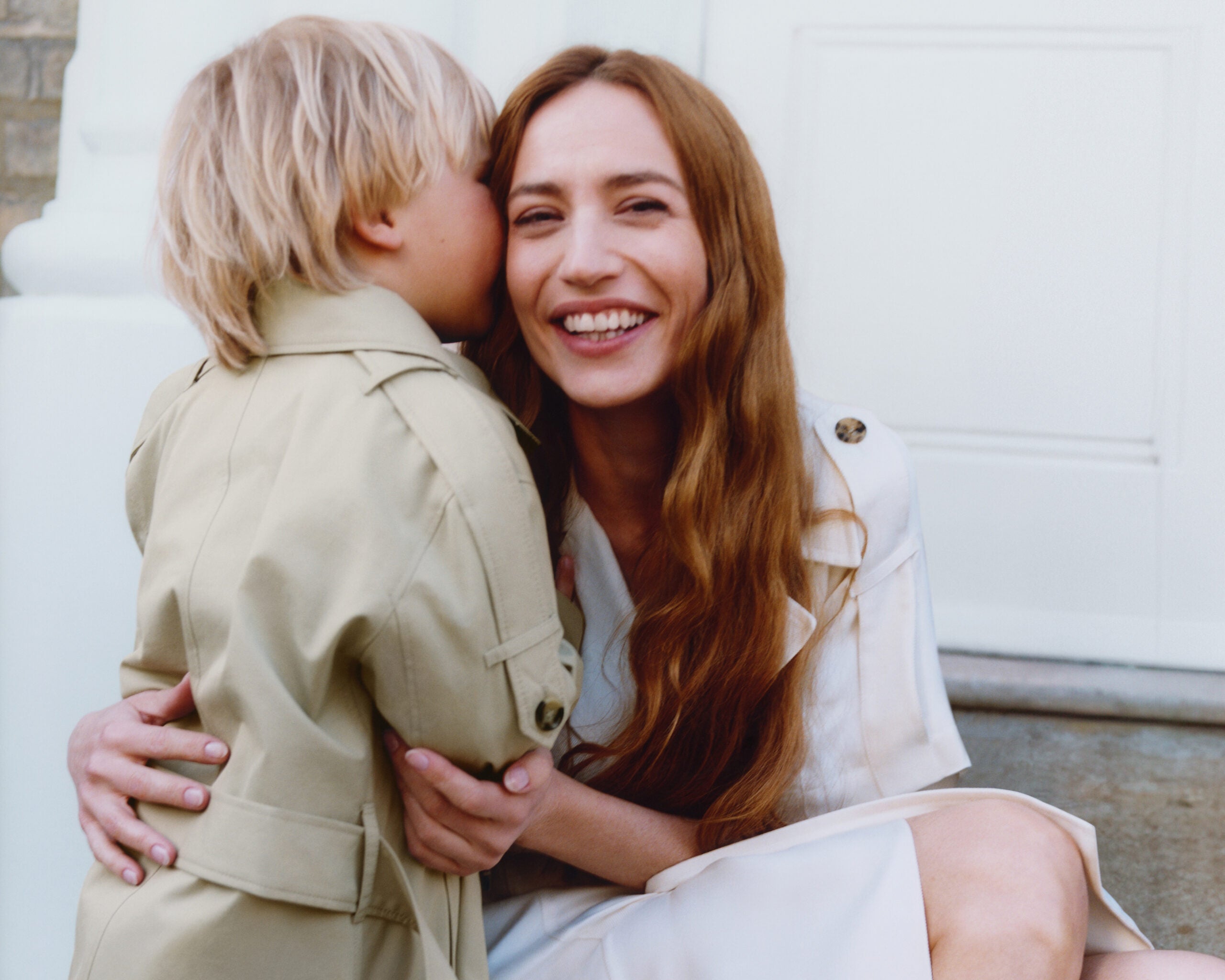 BURBERRY_2025_US_MOTHERS_DAY_CROPPED_CLEAN_sRGB_08_5x4